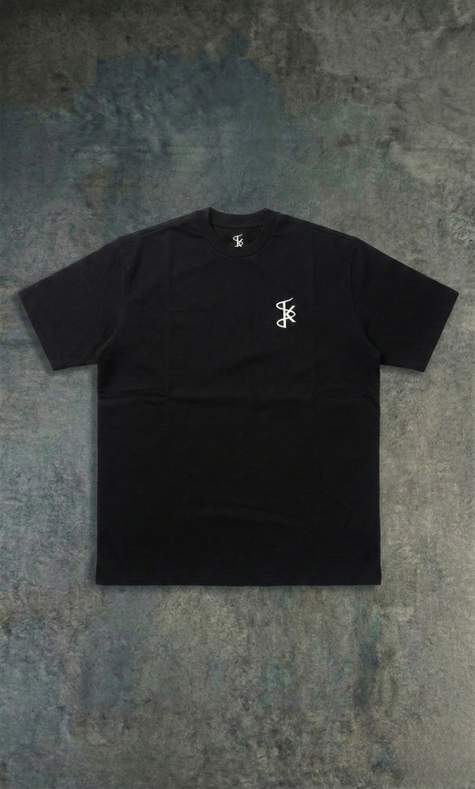 Camiseta: Essential K Boxy Tee